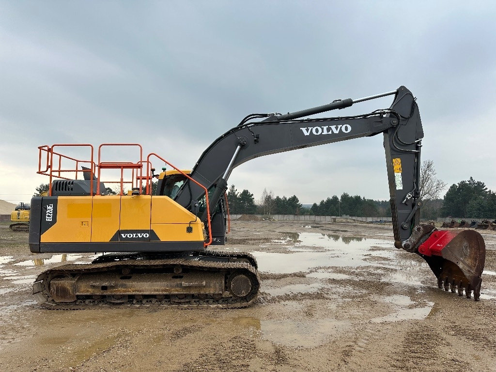 Верижен багер Volvo EC 220 EL: снимка 6