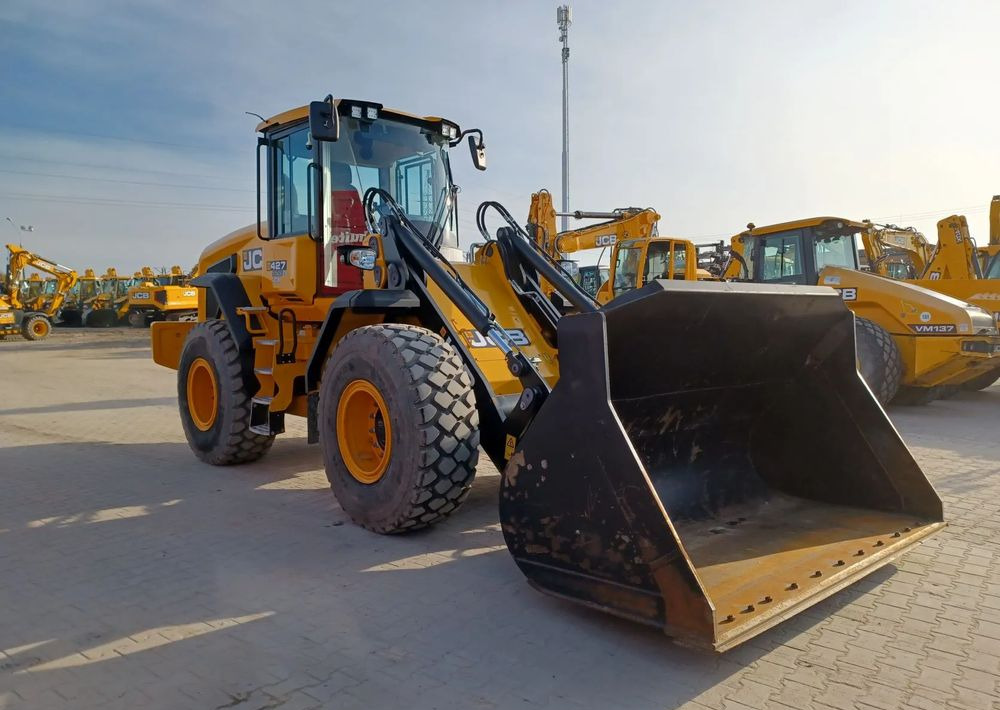 JCB 427 HT - Колесен багер: снимка 2 JCB 427 HT - Колесен багер: снимка 2