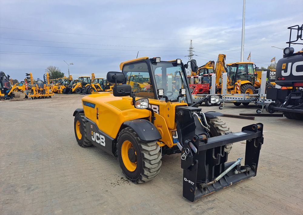 JCB 525-60E - Телескопичен товарач: снимка 2 JCB 525-60E - Телескопичен товарач: снимка 2