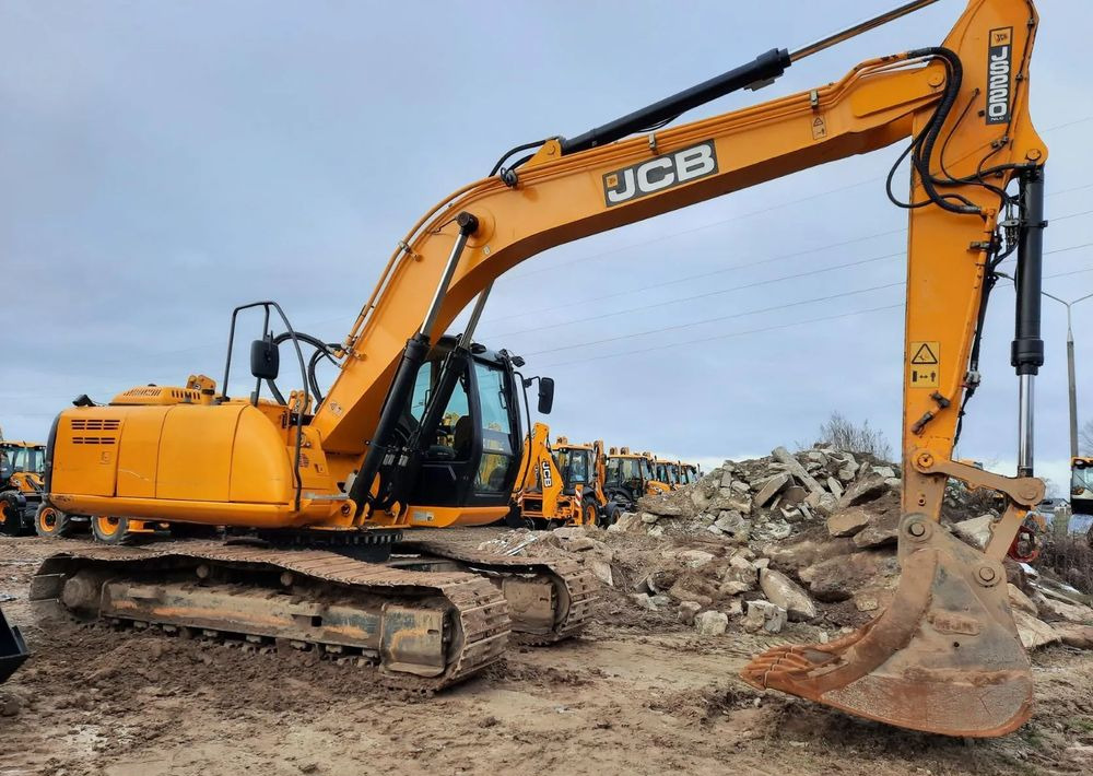 JCB JS 220 - Верижен багер: снимка 2 JCB JS 220 - Верижен багер: снимка 2