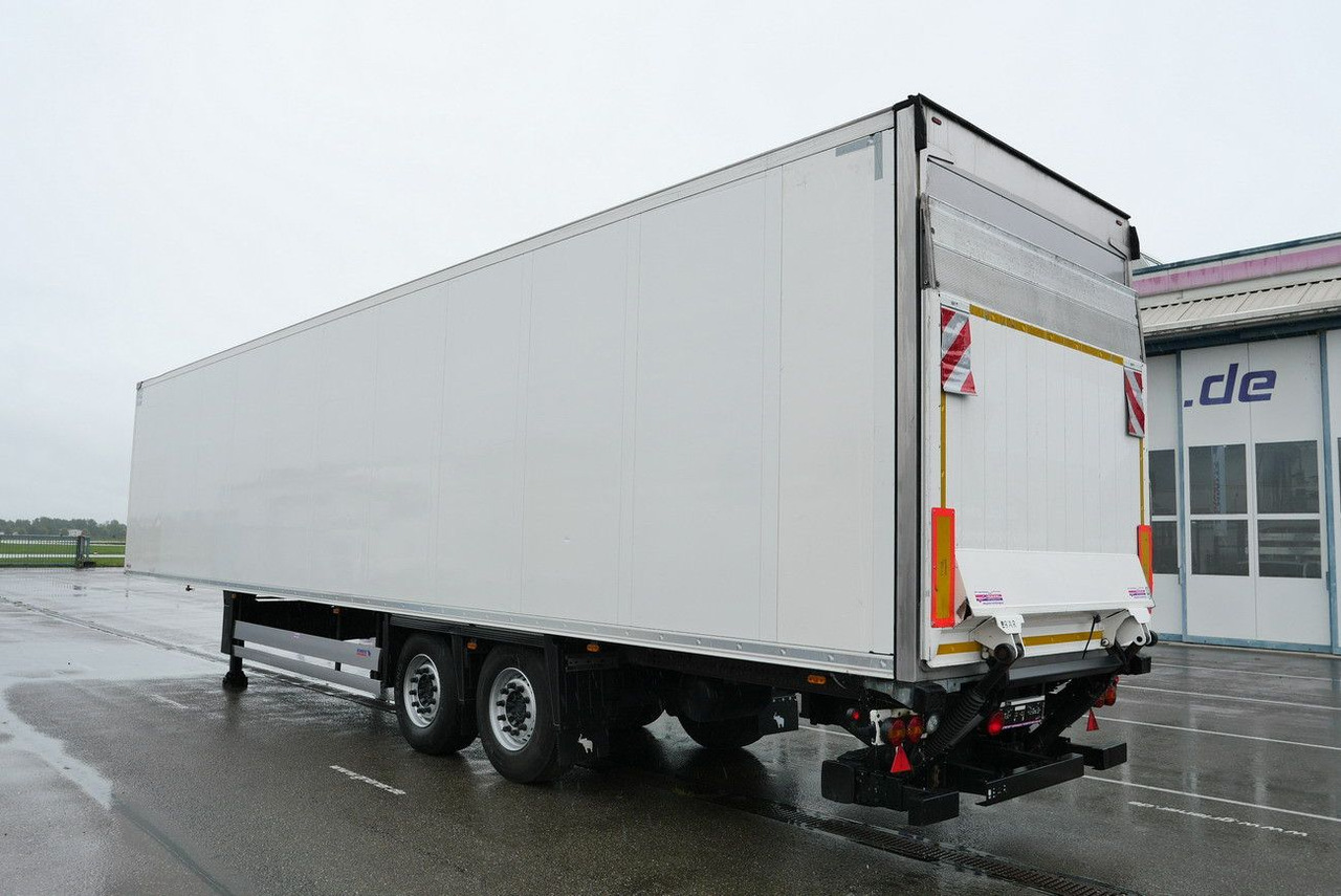 Schmitz Cargobull SKO 18 /LBW BÄR 2500 kg / CARRIER 1550 / LIFT - Рефрижератор полуремарке: снимка 1 Schmitz Cargobull SKO 18 /LBW BÄR 2500 kg / CARRIER 1550 / LIFT - Рефрижератор полуремарке: снимка 1