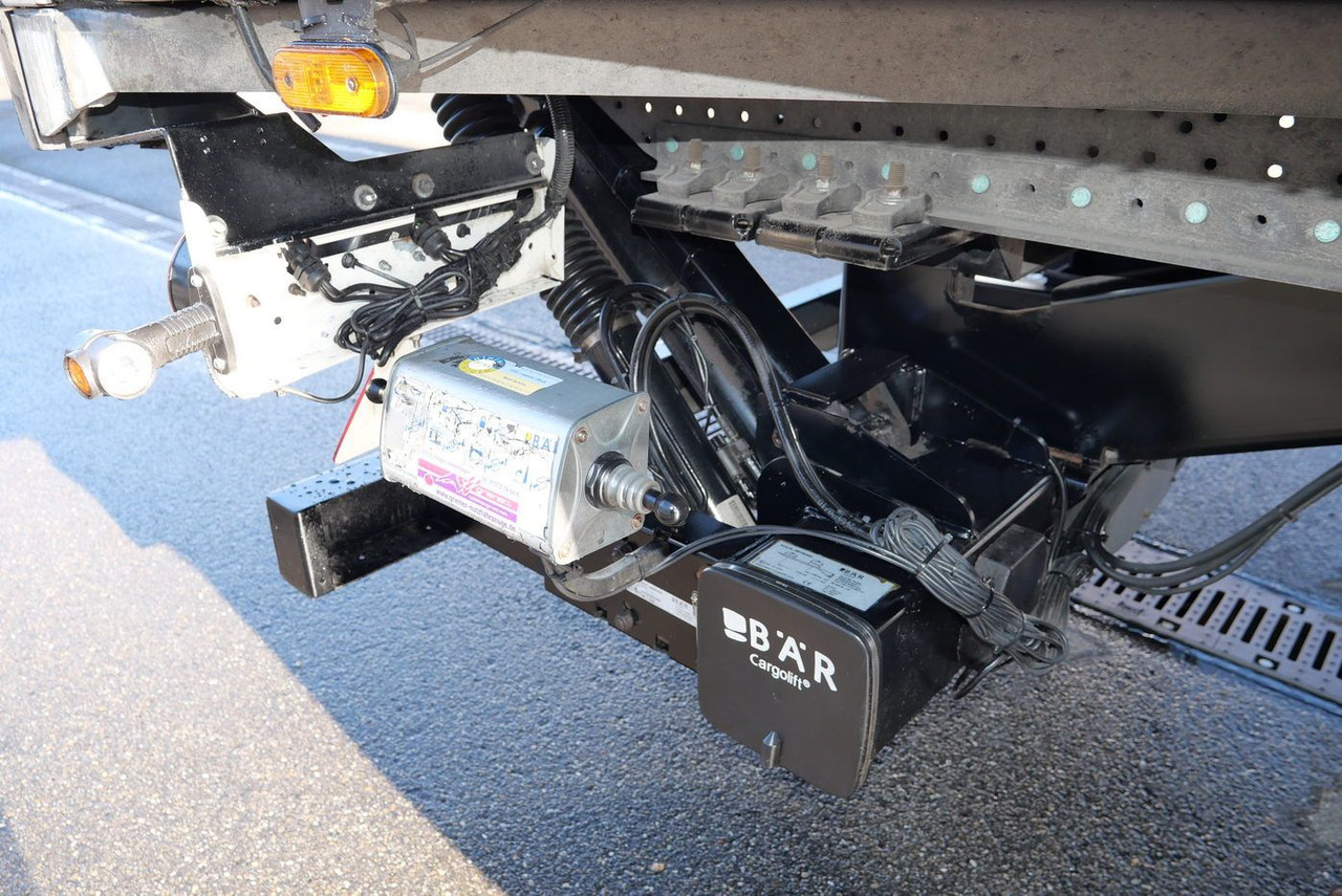 Затворена каросерия полуремарке Schmitz Cargobull SKO 18 /LBW BÄR 2500 kg / CARRIER 1550 / ROLLTOR: снимка 19 Затворена каросерия полуремарке Schmitz Cargobull SKO 18 /LBW BÄR 2500 kg / CARRIER 1550 / ROLLTOR: снимка 19