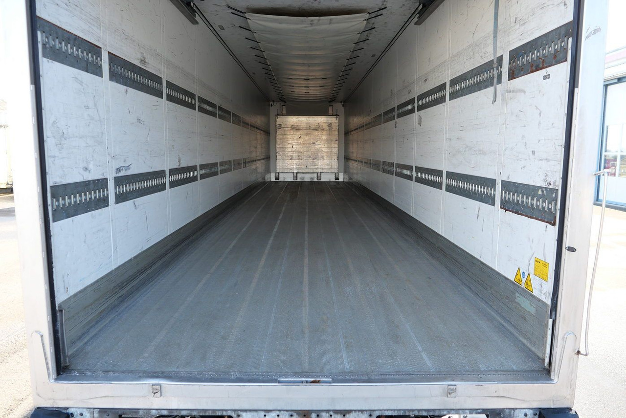 Затворена каросерия полуремарке Schmitz Cargobull SKO 18 /LBW BÄR 2500 kg / CARRIER 1550 / ROLLTOR: снимка 25 Затворена каросерия полуремарке Schmitz Cargobull SKO 18 /LBW BÄR 2500 kg / CARRIER 1550 / ROLLTOR: снимка 25
