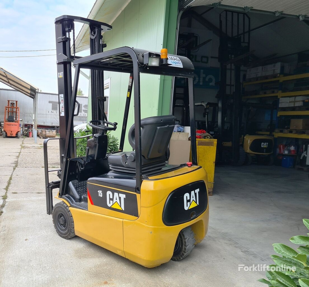 Caterpillar 15 - Мотокар: снимка 1 Caterpillar 15 - Мотокар: снимка 1