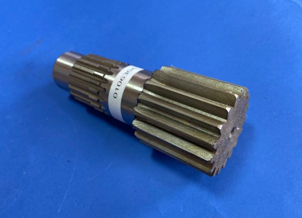 Wałek obrotu 010630A Komatsu PC05-7 E - Редуктор на въртене за Строителна техника: снимка 1 Wałek obrotu 010630A Komatsu PC05-7 E - Редуктор на въртене за Строителна техника: снимка 1