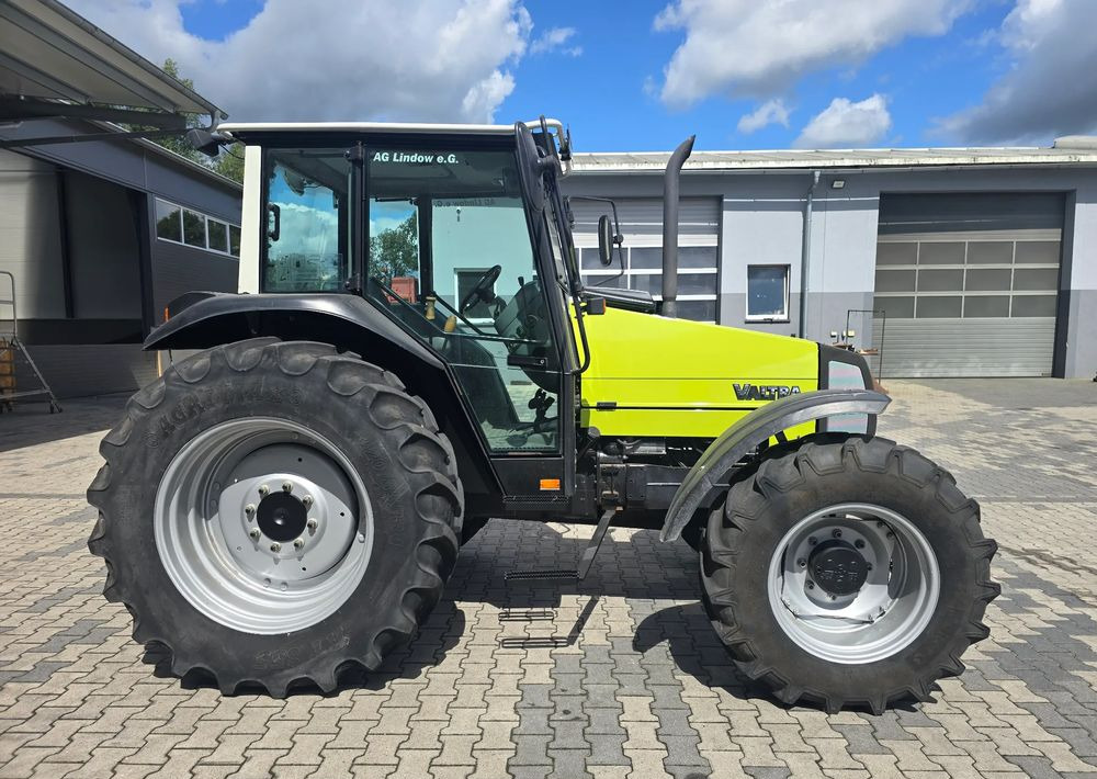 Valtra 800 - Трактор: снимка 5 Valtra 800 - Трактор: снимка 5
