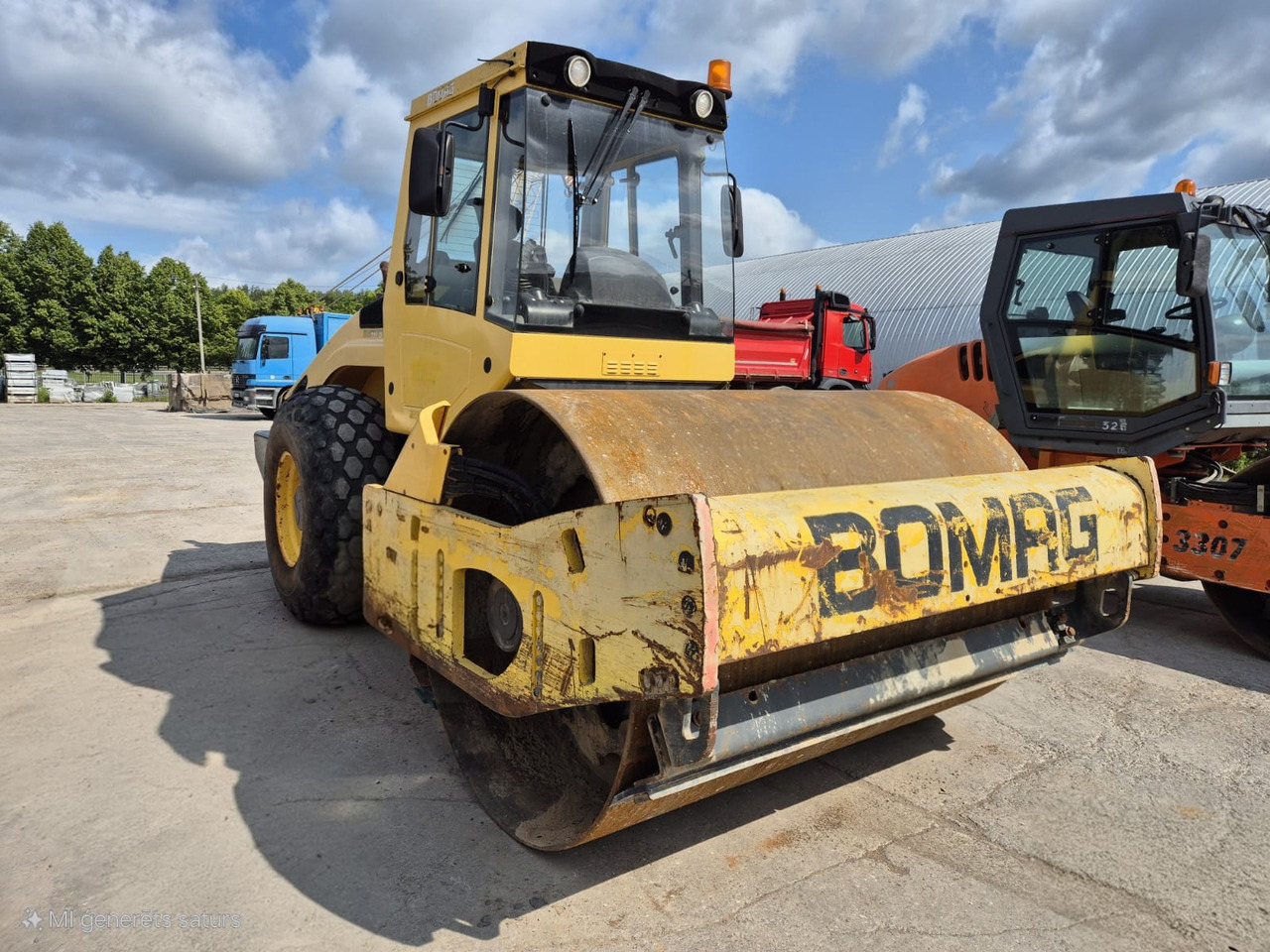 BOMAG BW211 D-4 - Компактор: снимка 1 BOMAG BW211 D-4 - Компактор: снимка 1