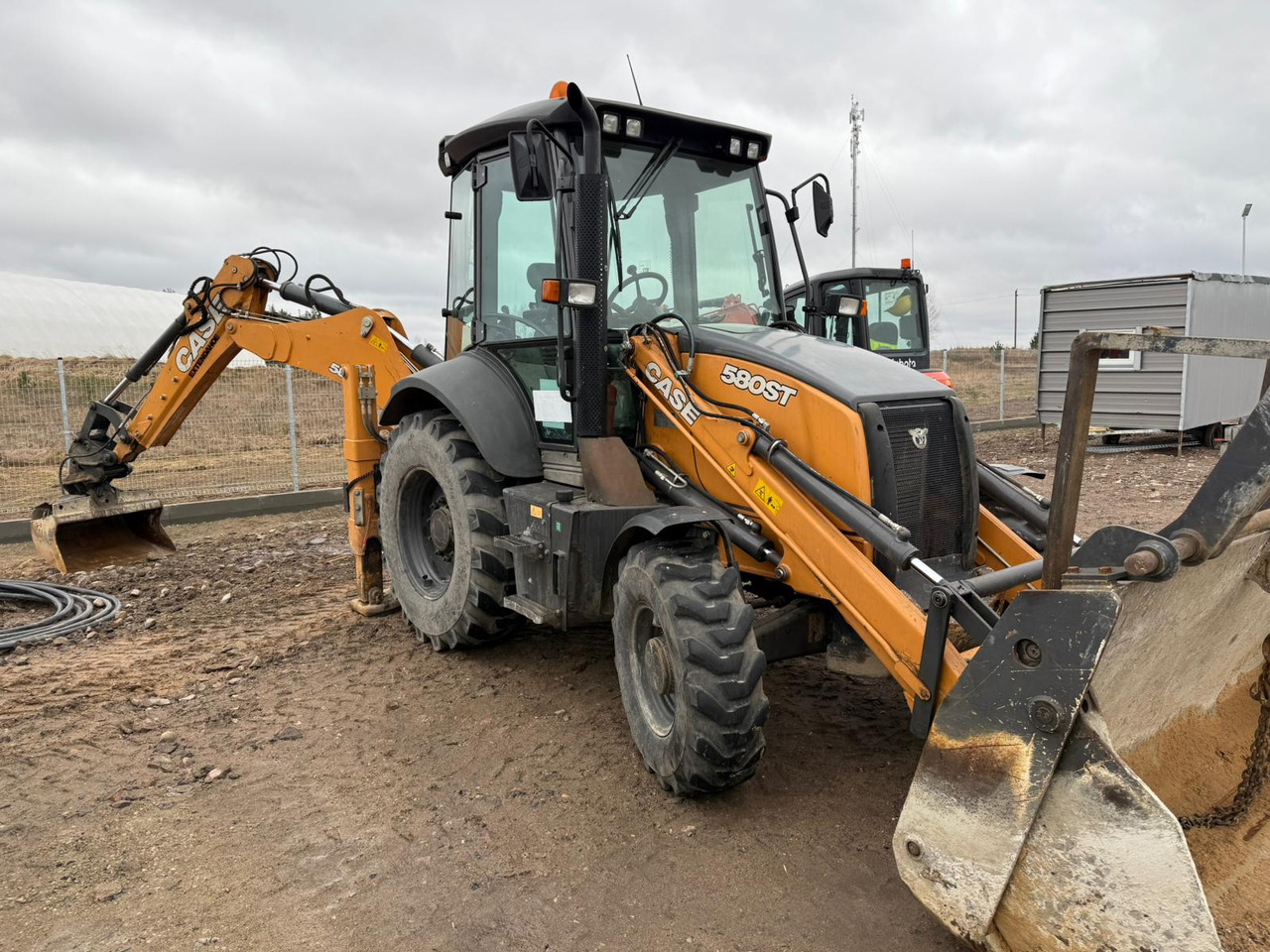 CASE 580 ST - Багер-товарач: снимка 1 CASE 580 ST - Багер-товарач: снимка 1