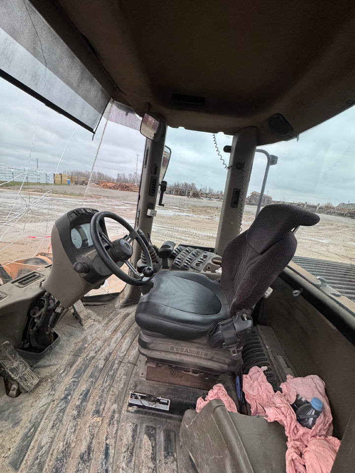 CASE 821E - Колесен товарач: снимка 5 CASE 821E - Колесен товарач: снимка 5