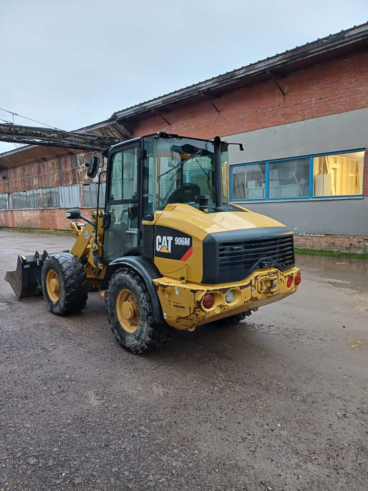 CATERPILLAR 906M - Багер-товарач: снимка 3 CATERPILLAR 906M - Багер-товарач: снимка 3