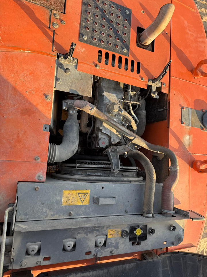 HITACHI ZX250LC-3 - Верижен багер: снимка 4 HITACHI ZX250LC-3 - Верижен багер: снимка 4