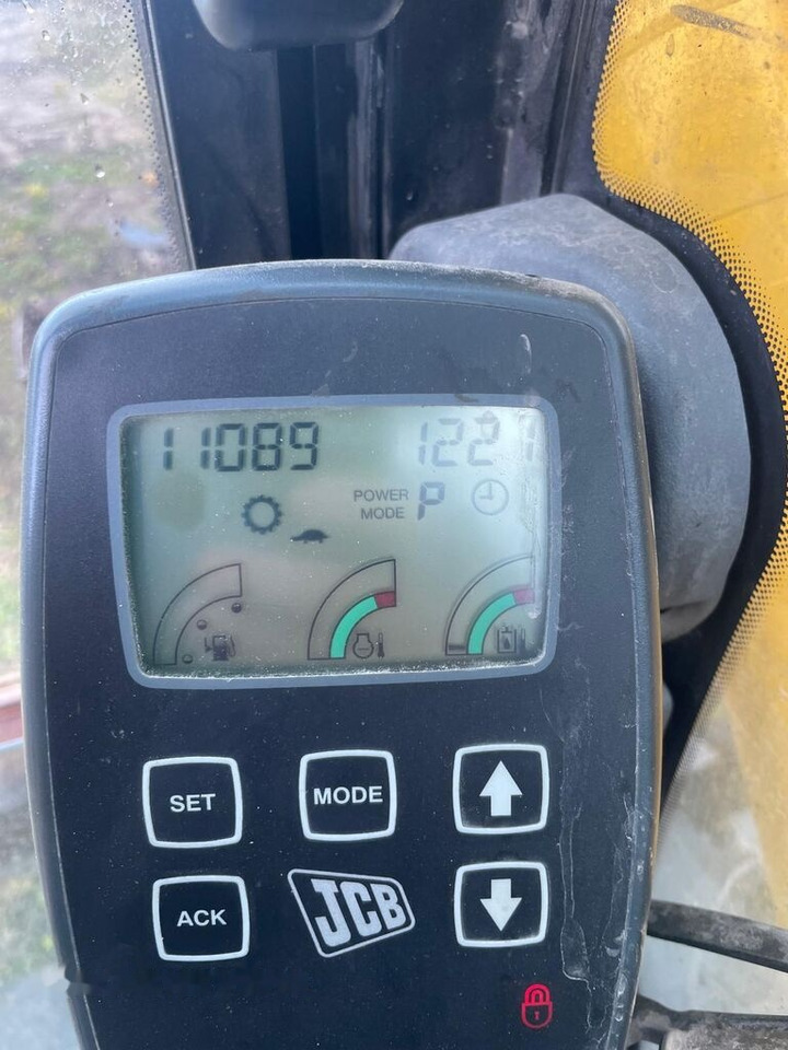 Колесен багер JCB JS 145 W: снимка 8 Колесен багер JCB JS 145 W: снимка 8