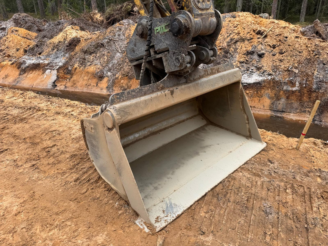 KOMATSU PC210LC-11 - Верижен багер: снимка 5 KOMATSU PC210LC-11 - Верижен багер: снимка 5