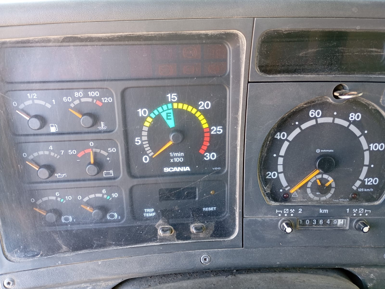 Влекач Scania R124: снимка 8