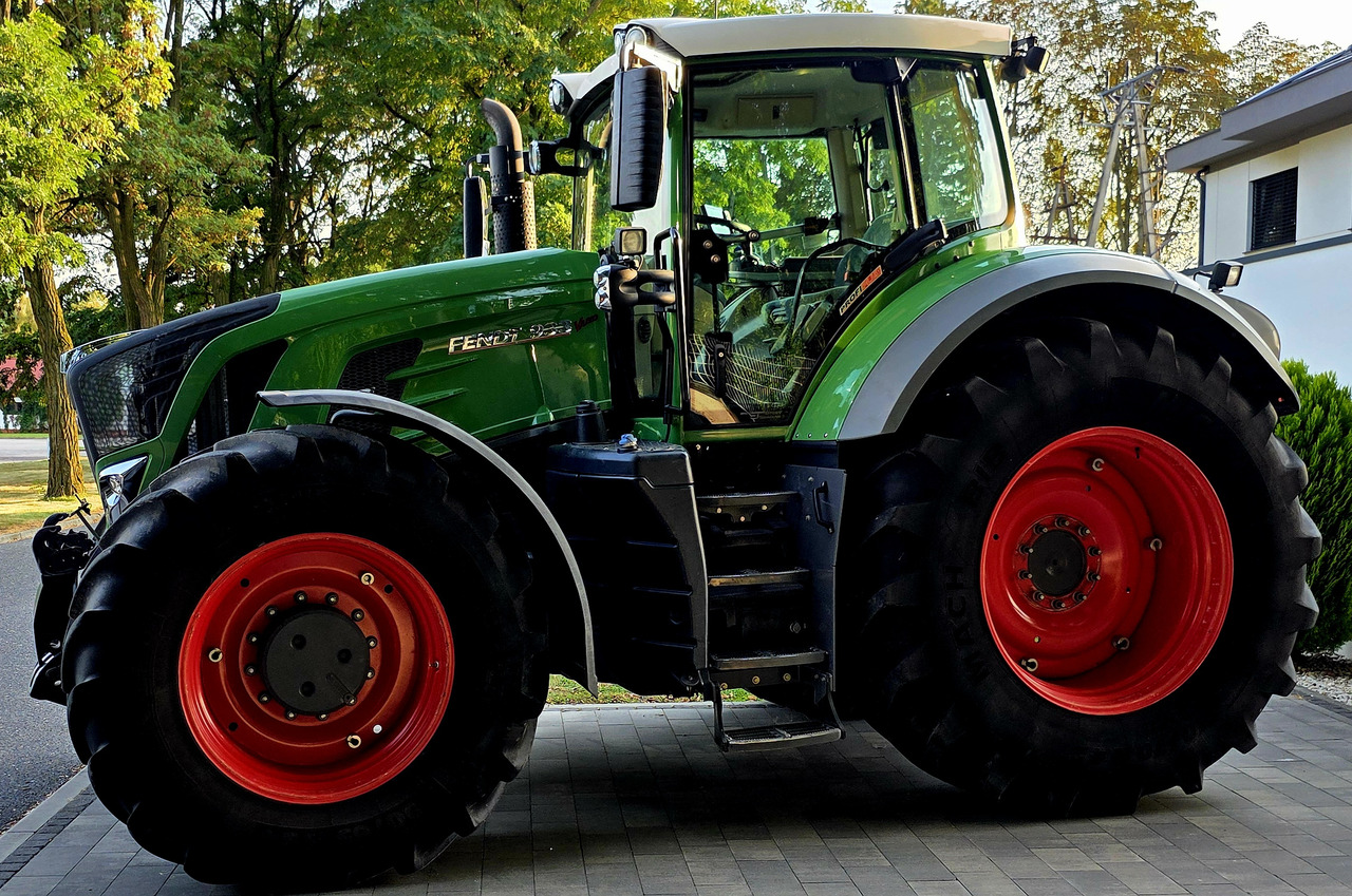 Fendt 933 S4 Profi Plus - Трактор: снимка 3 Fendt 933 S4 Profi Plus - Трактор: снимка 3