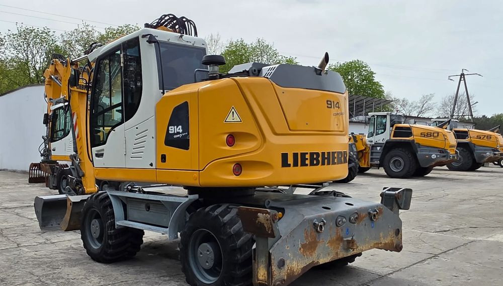 Лизинг на  Liebherr A 914 COMPACT Liebherr A 914 COMPACT: снимка 6