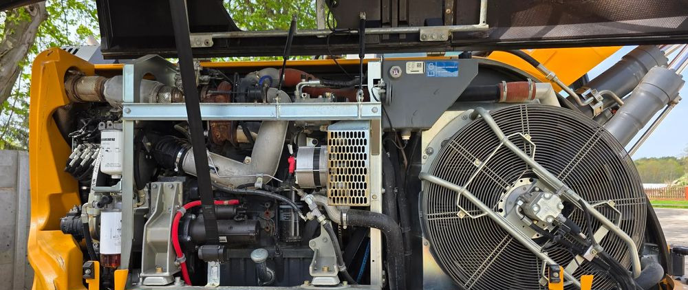 Лизинг на  Liebherr A 914 COMPACT Liebherr A 914 COMPACT: снимка 9