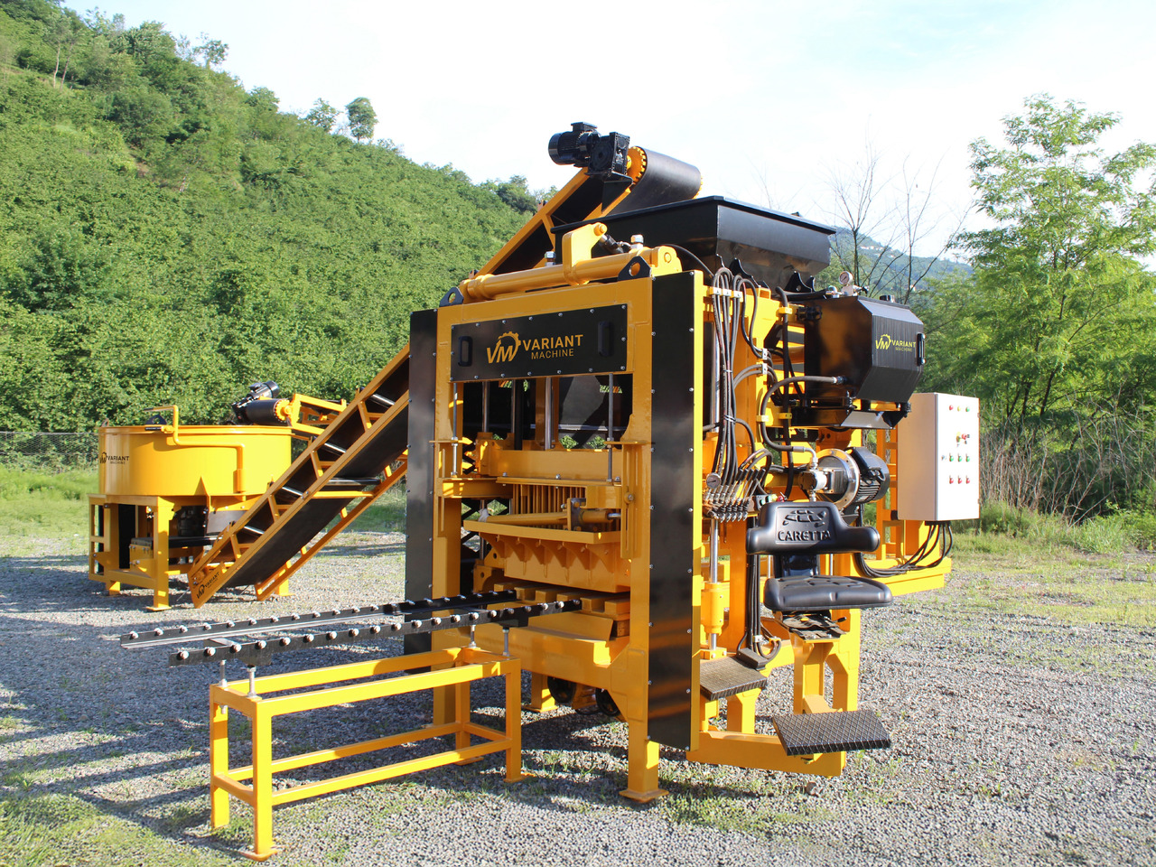 Block Macking Machine | 3.000 Concrete Block - 255 m² Paving Block | 30.000 USD - Машина за бетонни блокчета: снимка 1 Block Macking Machine | 3.000 Concrete Block - 255 m² Paving Block | 30.000 USD - Машина за бетонни блокчета: снимка 1