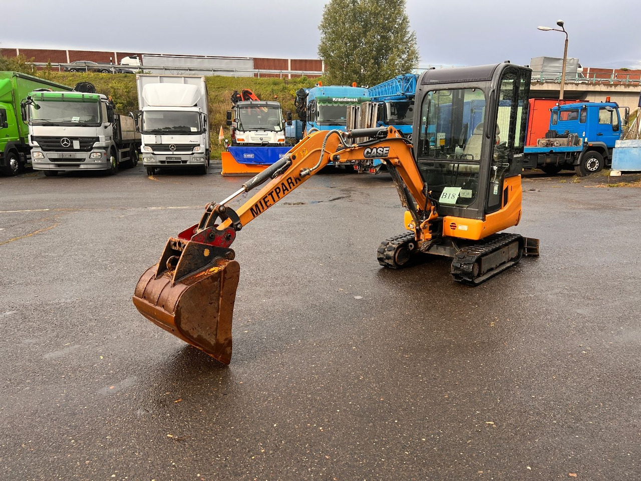 Case CX 18 B S2 - Мини багер: снимка 2 Case CX 18 B S2 - Мини багер: снимка 2