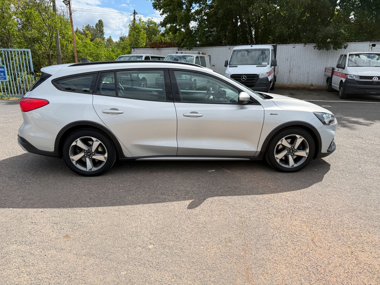 Ford Focus Turnier Active - Комби: снимка 5 Ford Focus Turnier Active - Комби: снимка 5