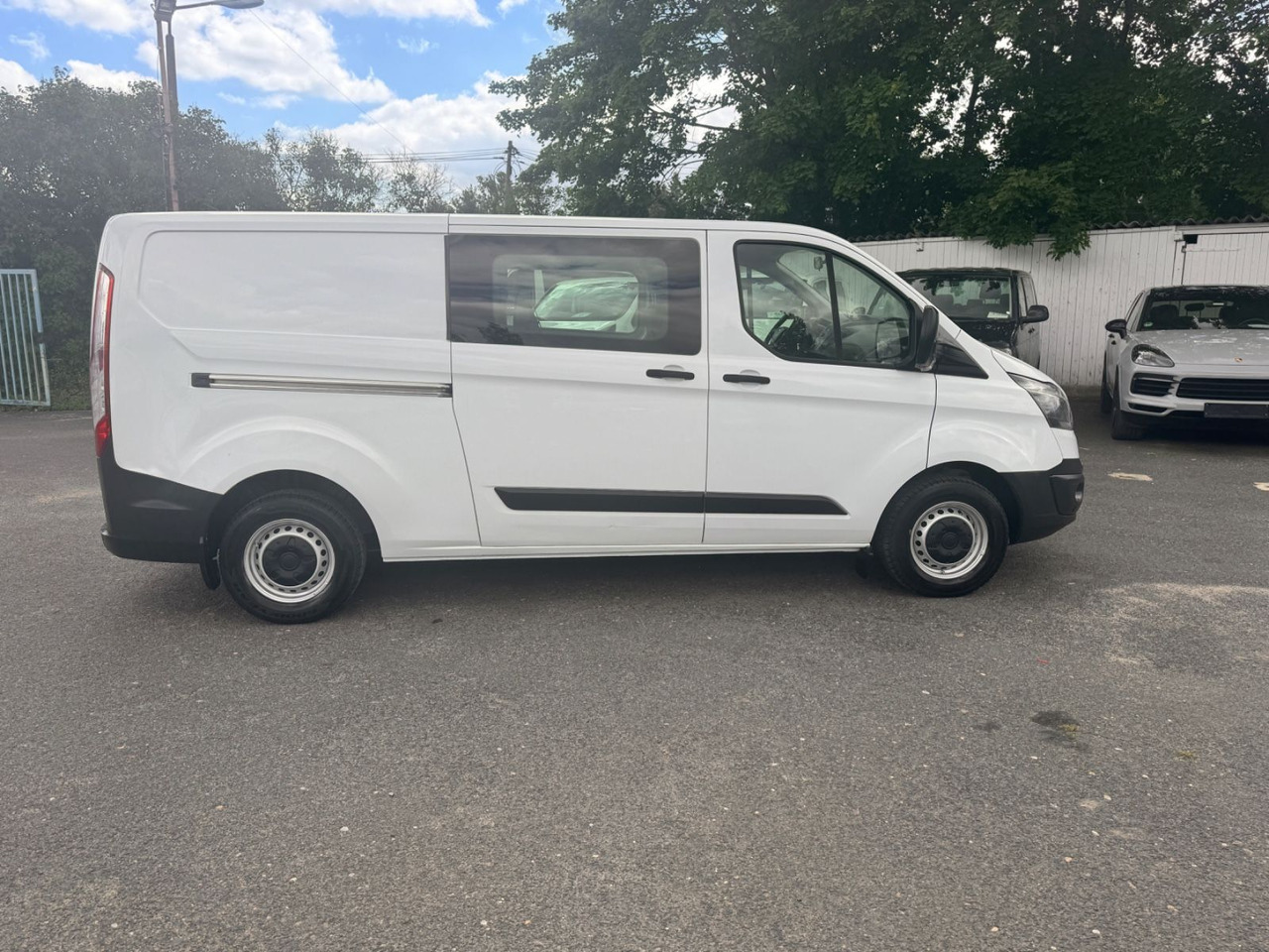 Ford Transit Custom Mixto 6 Sitzplätze - Малък ван: снимка 5 Ford Transit Custom Mixto 6 Sitzplätze - Малък ван: снимка 5