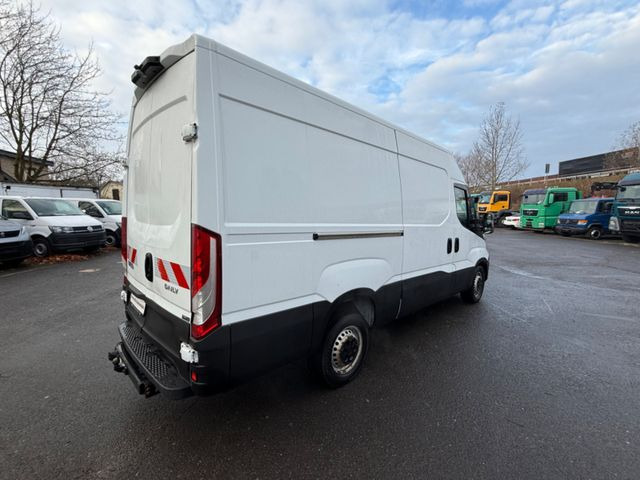 Iveco Daily Kasten HKa 35 S - Товарен бус: снимка 4 Iveco Daily Kasten HKa 35 S - Товарен бус: снимка 4