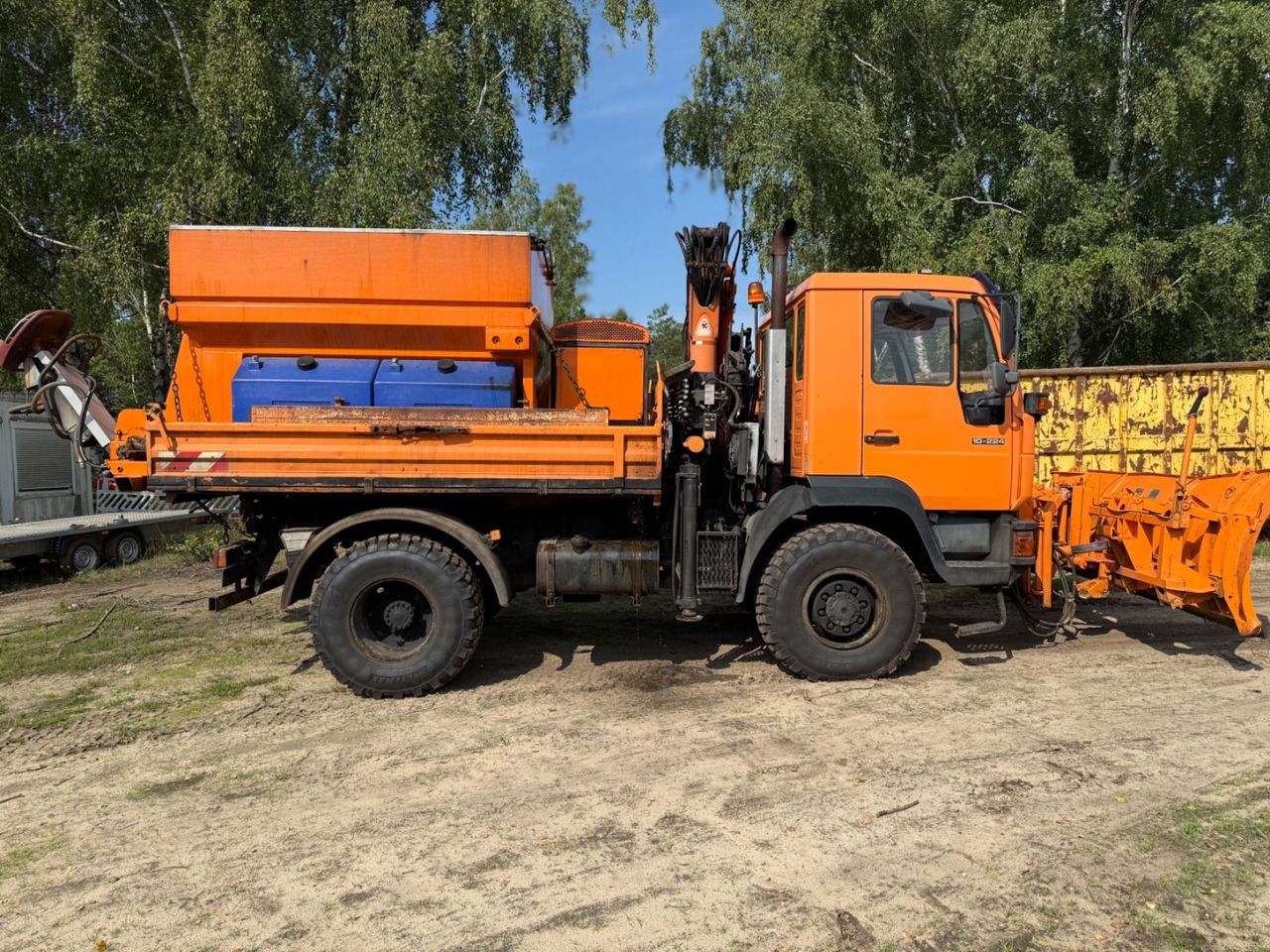 MAN 10.224 Atlas Kran Salzstreuer 4X4 - Самосвал камион, Камион с кран: снимка 4 MAN 10.224 Atlas Kran Salzstreuer 4X4 - Самосвал камион, Камион с кран: снимка 4