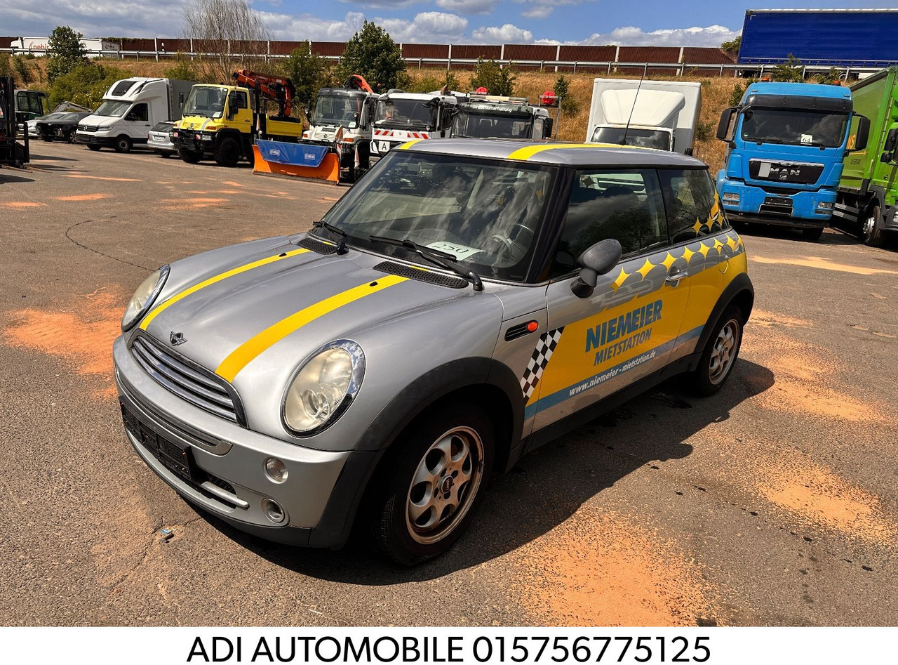 MINI ONE Mini One - Лек автомобил: снимка 2 MINI ONE Mini One - Лек автомобил: снимка 2