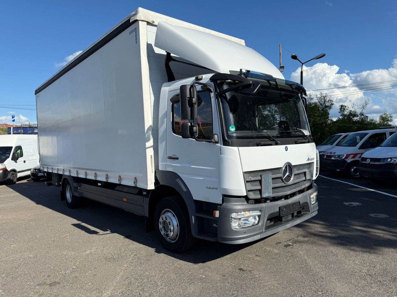 Mercedes-Benz Atego 1224 18 tkm - Камион фургон: снимка 2 Mercedes-Benz Atego 1224 18 tkm - Камион фургон: снимка 2