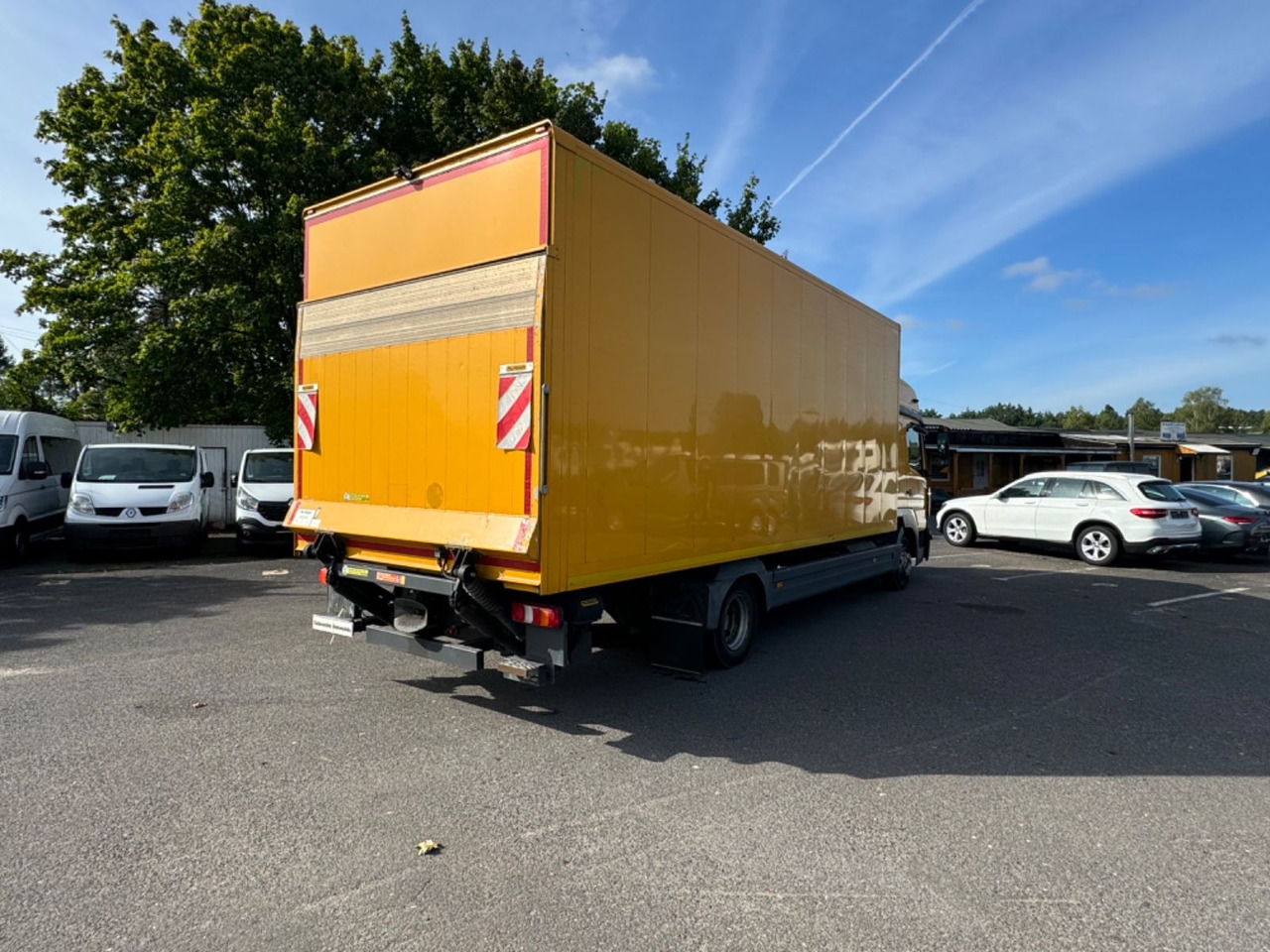 Камион фургон Mercedes-Benz Atego 823 Klima Tempomat - Lbw - Schlafplatz: снимка 8