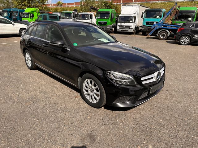 Mercedes-Benz C Klasse T-Modell C 200 d - Комби: снимка 2 Mercedes-Benz C Klasse T-Modell C 200 d - Комби: снимка 2