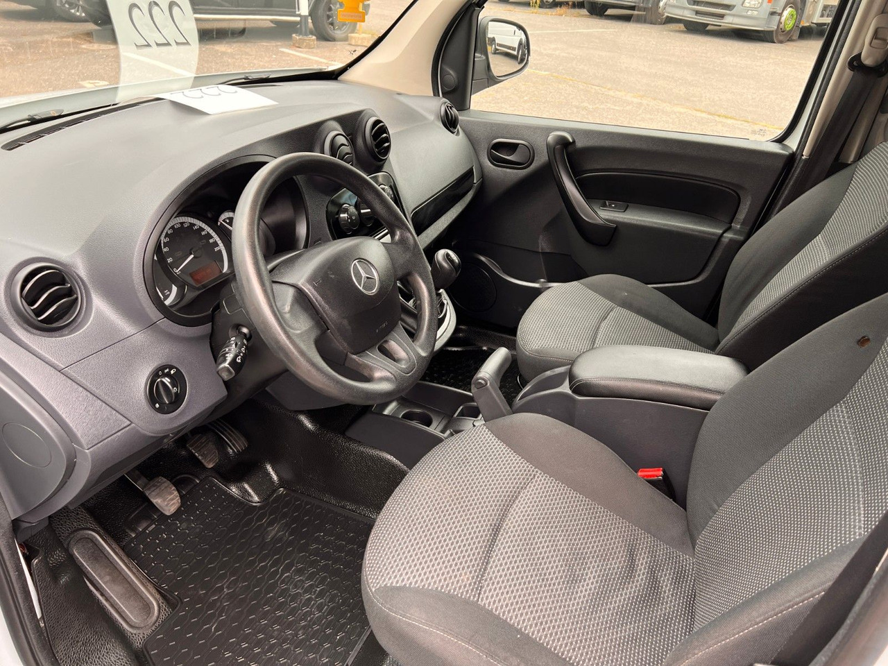 Пътнически бус Mercedes-Benz Citan Mixto 111 CDI extralang: снимка 10