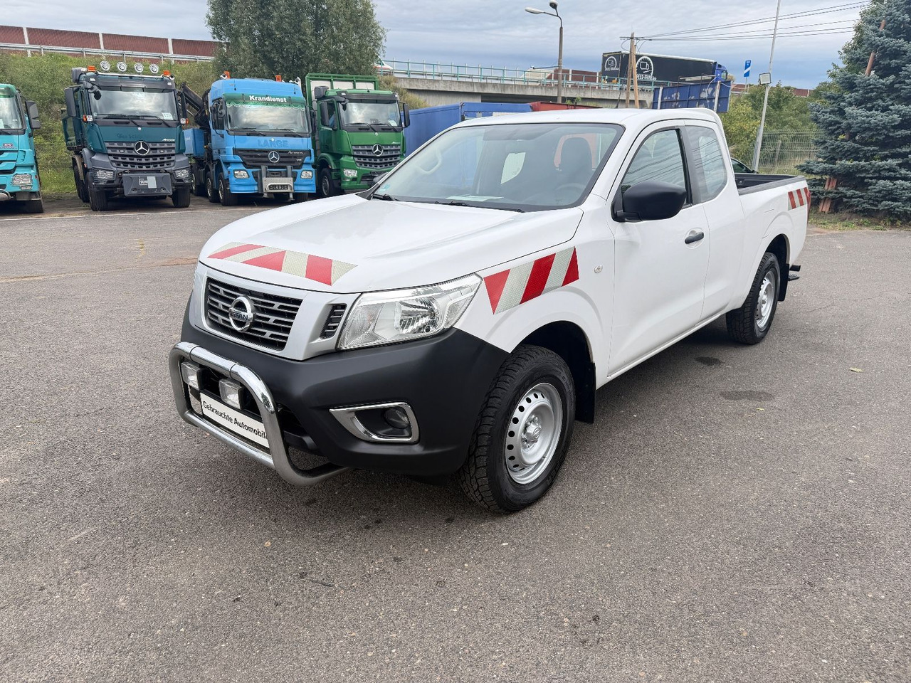 Nissan Navara NP300 Visia King Cab 4x4 - Джип: снимка 3 Nissan Navara NP300 Visia King Cab 4x4 - Джип: снимка 3