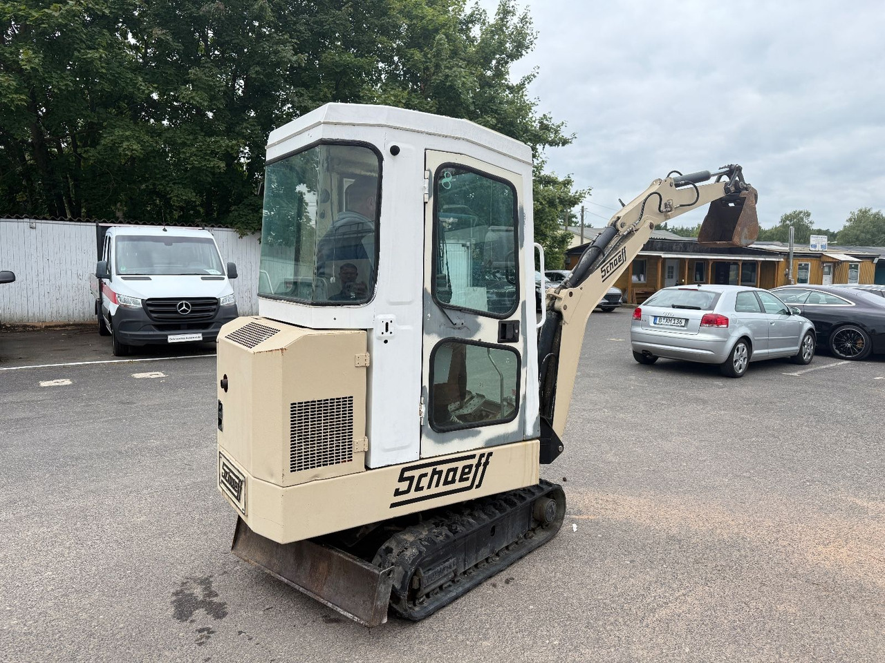 Schaeff HR 12 - Мини багер: снимка 5 Schaeff HR 12 - Мини багер: снимка 5