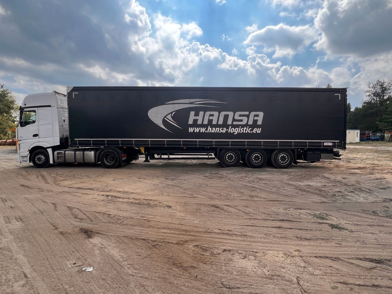 Schmitz Cargobull SCB S3T - Брезентово полуремарке: снимка 4 Schmitz Cargobull SCB S3T - Брезентово полуремарке: снимка 4