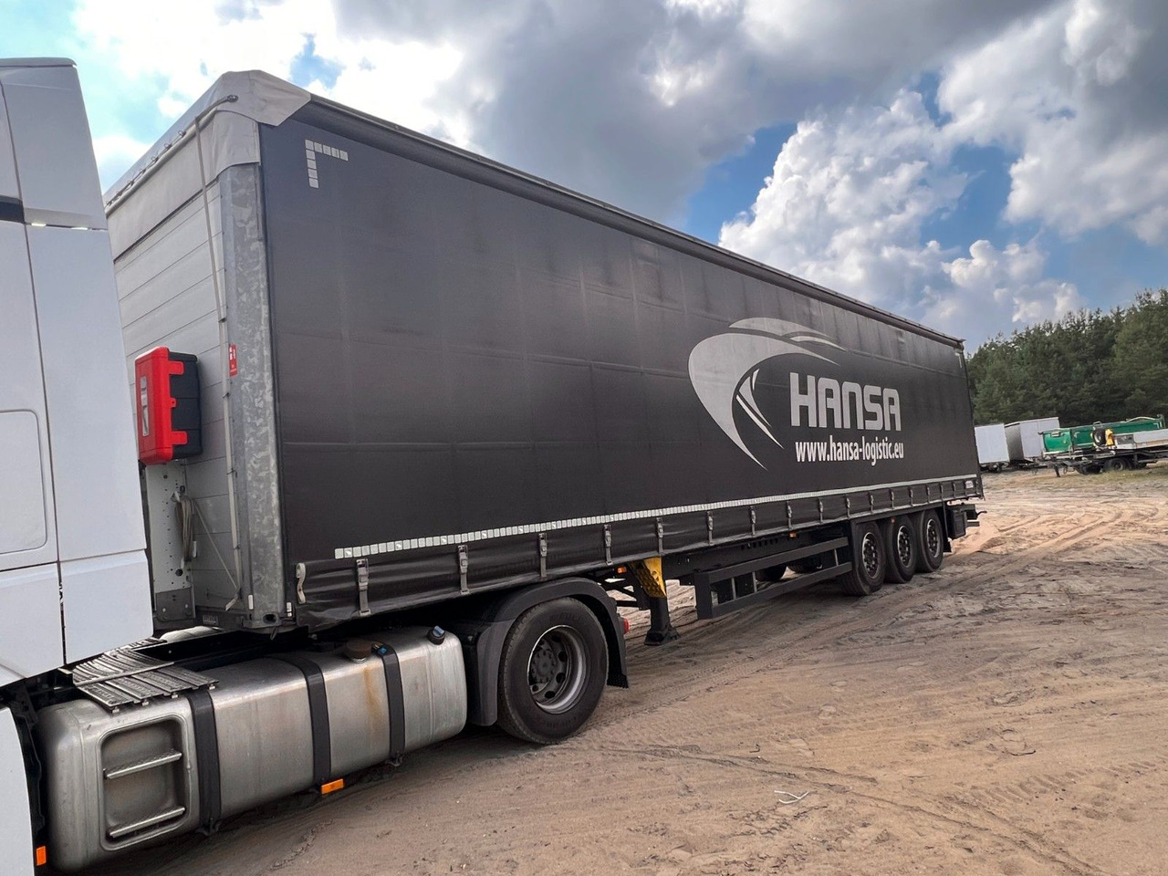Schmitz Cargobull SCB S3T - Брезентово полуремарке: снимка 2 Schmitz Cargobull SCB S3T - Брезентово полуремарке: снимка 2