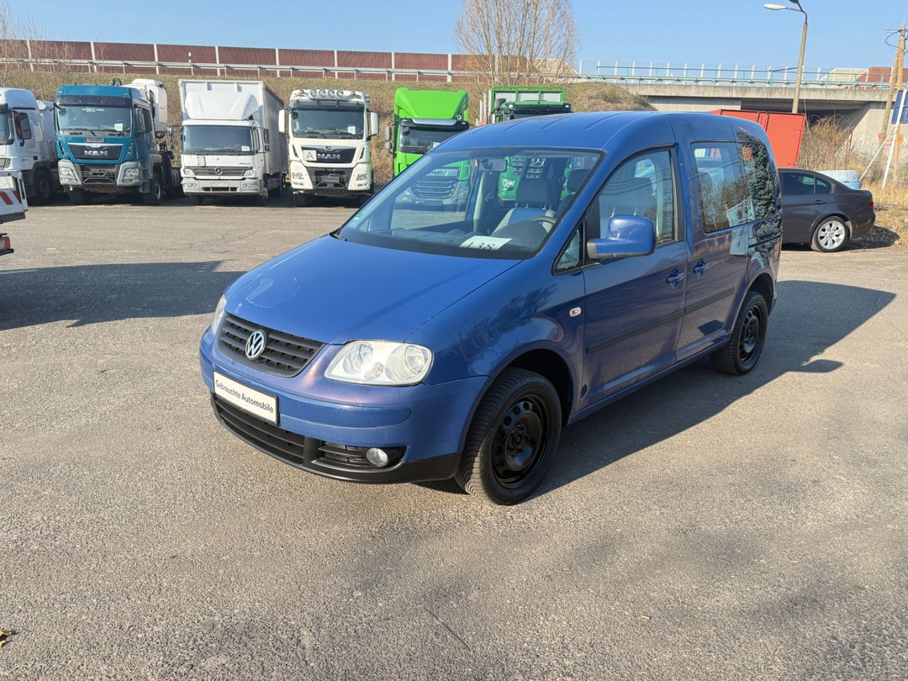 Volkswagen Caddy Life - Пътнически бус: снимка 3 Volkswagen Caddy Life - Пътнически бус: снимка 3