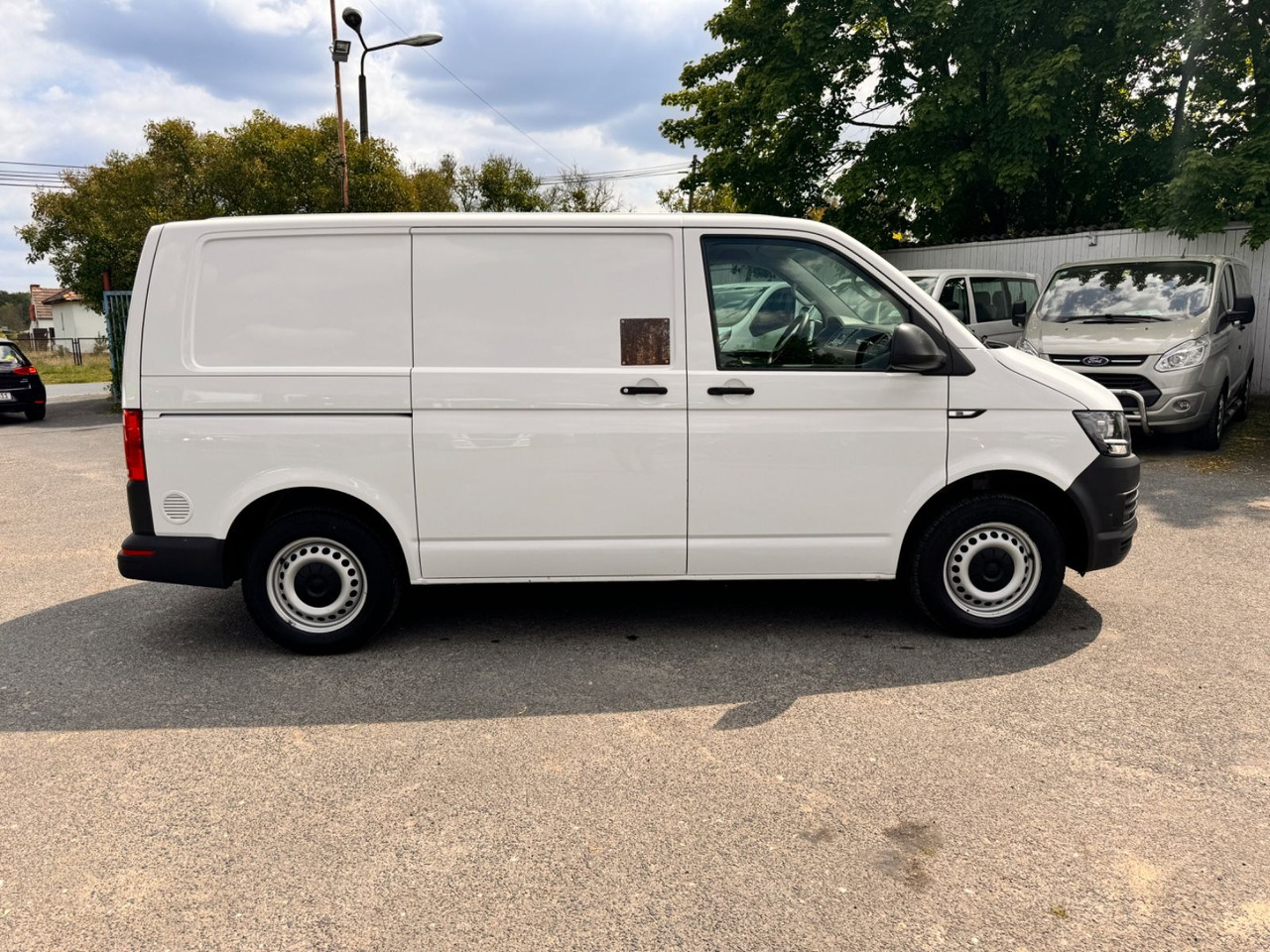 Volkswagen T6 Transporter 2.0 TDI 49 tkm - Малък ван: снимка 5 Volkswagen T6 Transporter 2.0 TDI 49 tkm - Малък ван: снимка 5