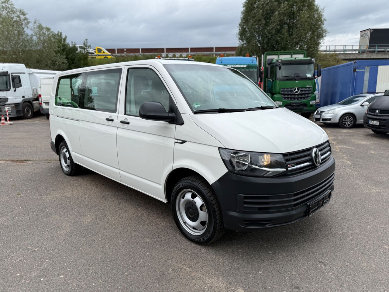 Volkswagen T6 Transporter 9 Sitzer 4Motion - Пътнически бус: снимка 2 Volkswagen T6 Transporter 9 Sitzer 4Motion - Пътнически бус: снимка 2