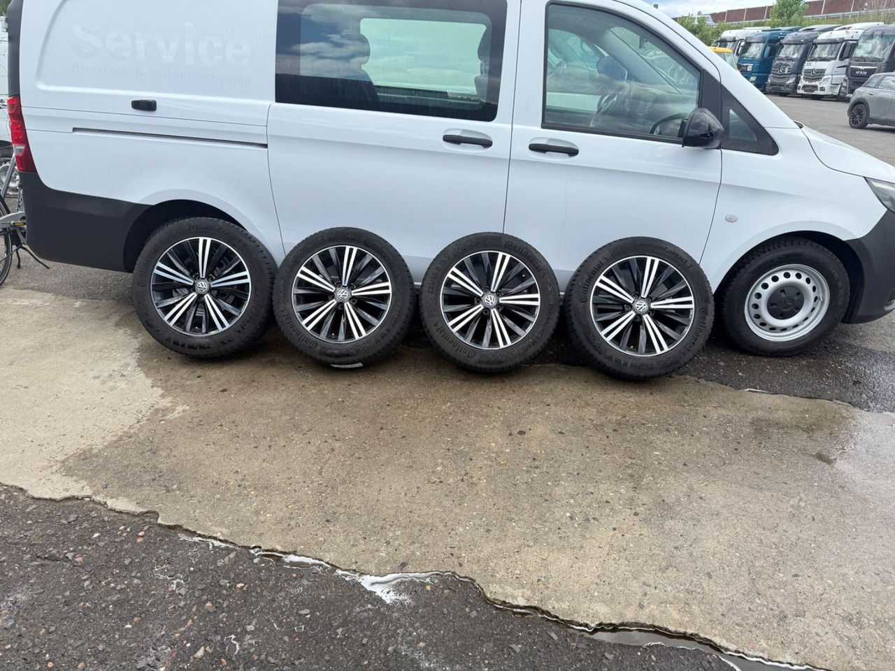 Джип Volkswagen Tiguan Highline BMT/Start-Stopp 4Motion: снимка 15