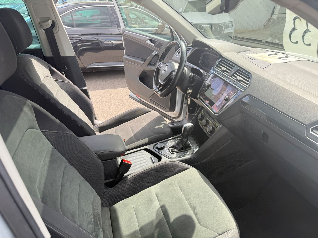 Джип Volkswagen Tiguan Highline BMT/Start-Stopp 4Motion: снимка 13