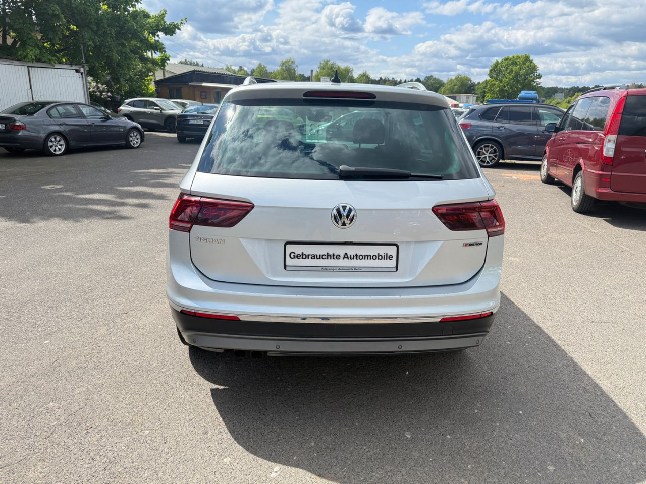 Volkswagen Tiguan Highline BMT/Start-Stopp 4Motion - Джип: снимка 4 Volkswagen Tiguan Highline BMT/Start-Stopp 4Motion - Джип: снимка 4