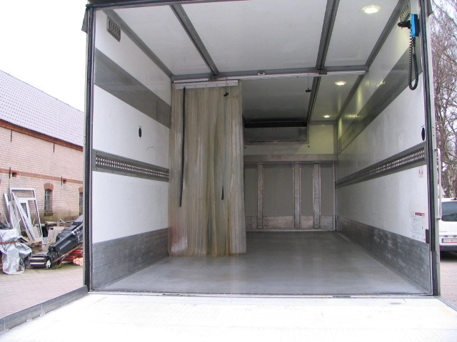 Mercedes-Benz Antos 1835 / Kühlkoffer / Thermoking T-600R / LBW - Рефрижератор камион: снимка 4 Mercedes-Benz Antos 1835 / Kühlkoffer / Thermoking T-600R / LBW - Рефрижератор камион: снимка 4