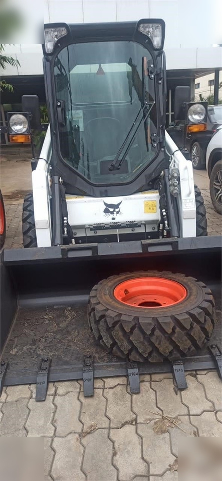 BOBCAT S450 - Мини челен товарач: снимка 4 BOBCAT S450 - Мини челен товарач: снимка 4