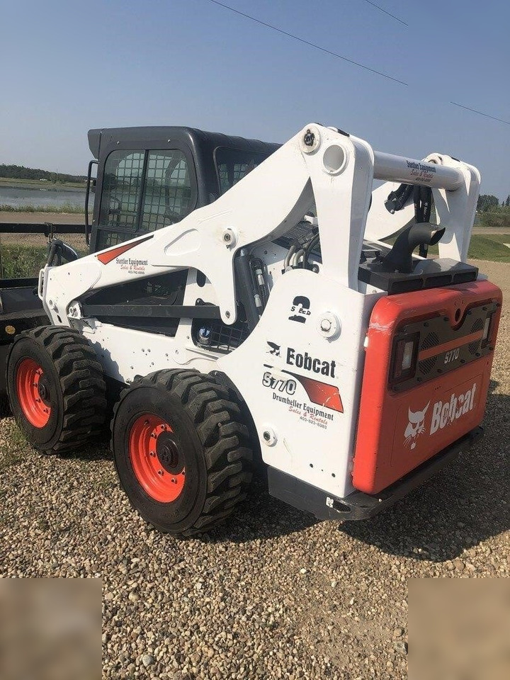BOBCAT S770 - Мини челен товарач: снимка 1 BOBCAT S770 - Мини челен товарач: снимка 1