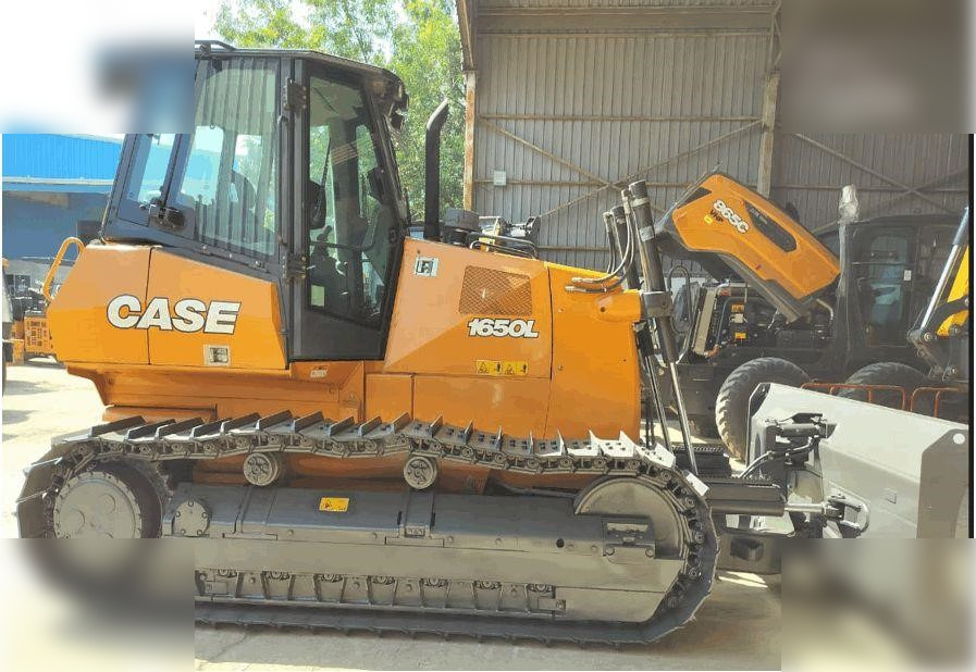 CASE 1650L - Булдозер: снимка 1 CASE 1650L - Булдозер: снимка 1
