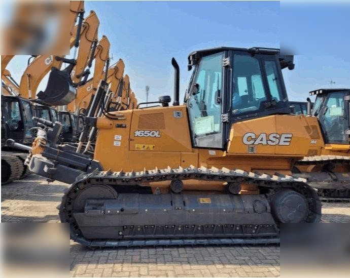 CASE 1650L - Булдозер: снимка 1 CASE 1650L - Булдозер: снимка 1