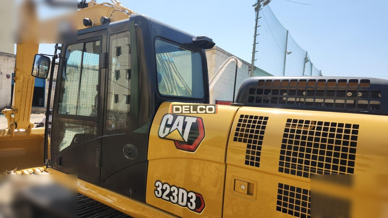 CATERPILLAR 323D3 - Верижен багер: снимка 5 CATERPILLAR 323D3 - Верижен багер: снимка 5
