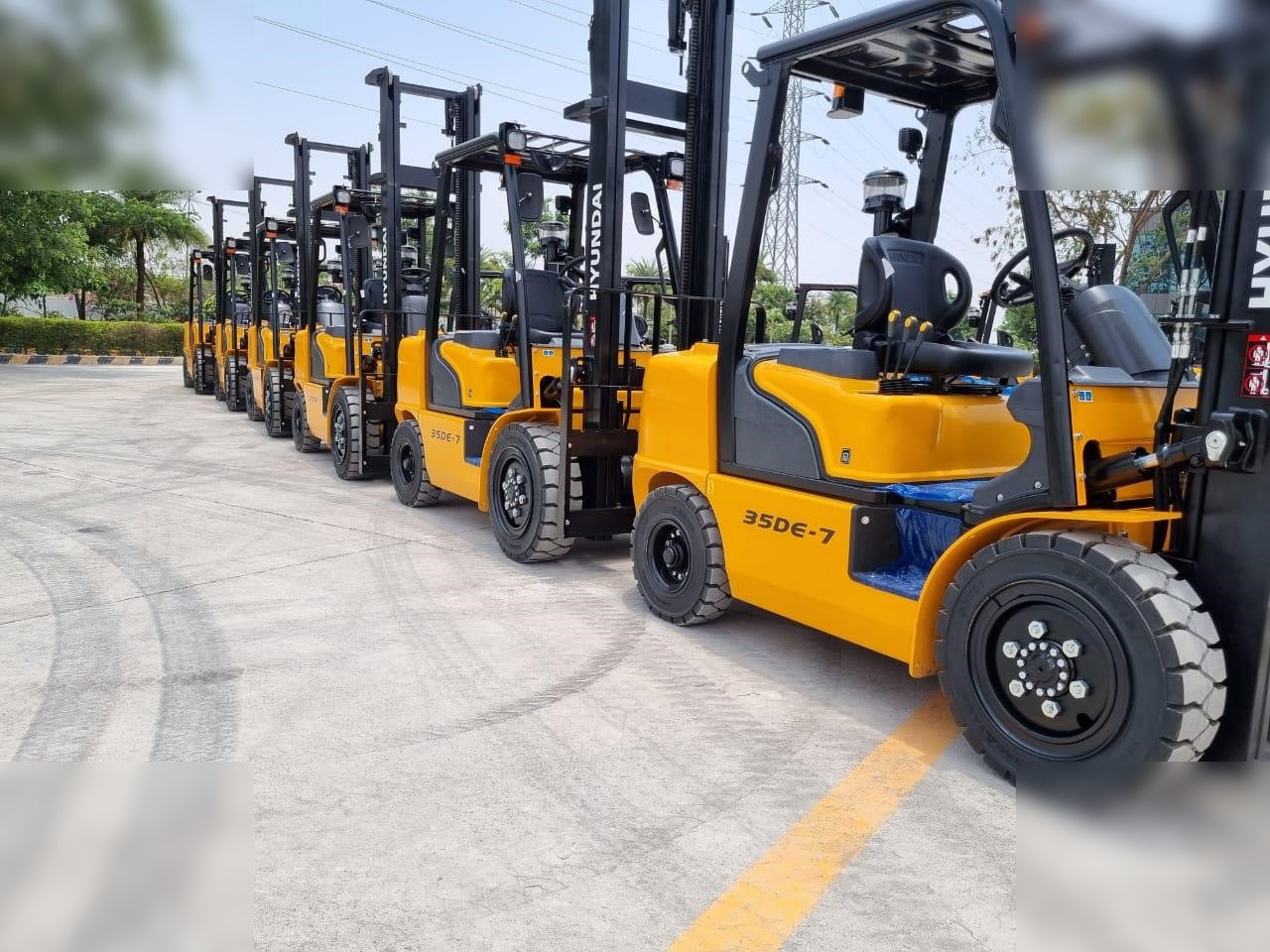 HYUNDAI 35DE-7 - Мотокар: снимка 3 HYUNDAI 35DE-7 - Мотокар: снимка 3