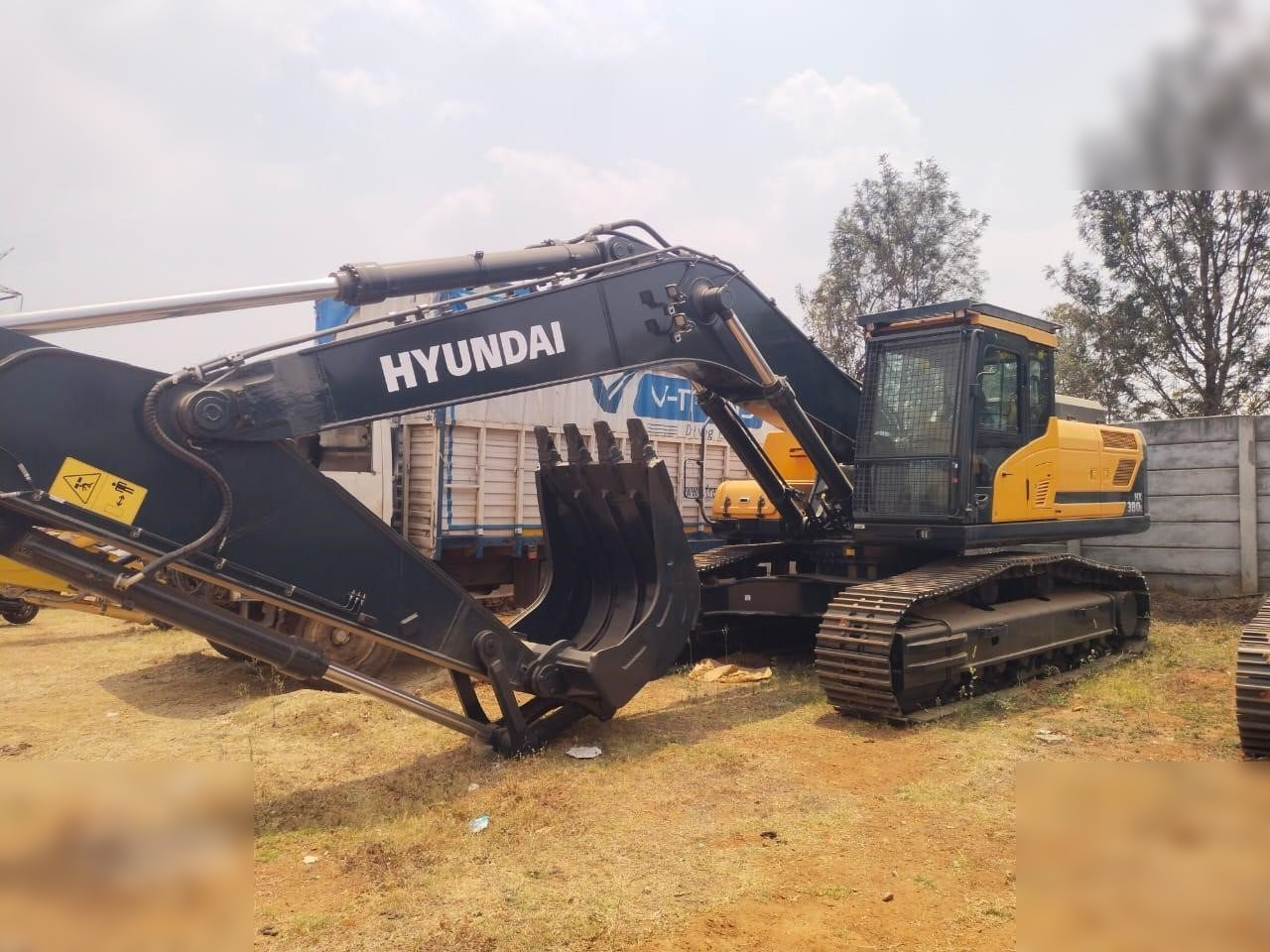 HYUNDAI HX380L - Верижен багер: снимка 2 HYUNDAI HX380L - Верижен багер: снимка 2